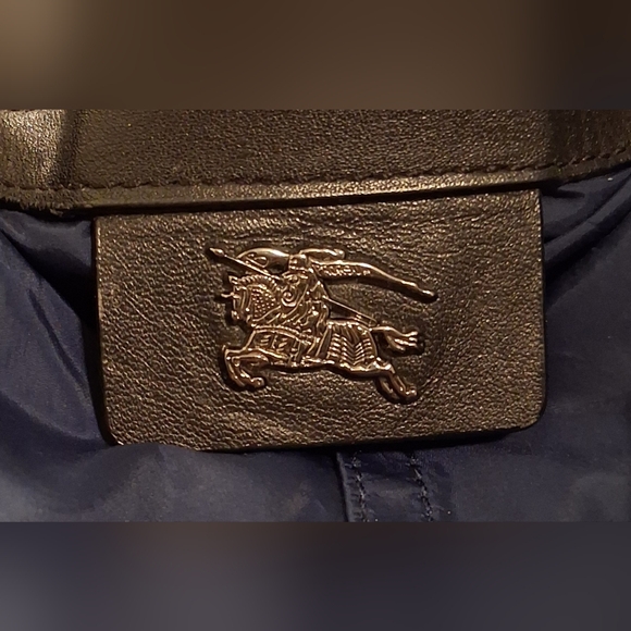 EUC Burberry Buckleigh Tan Nova Plaid & Navy Nylon Reversible Tote Purse Bag - Picture 14 of 15